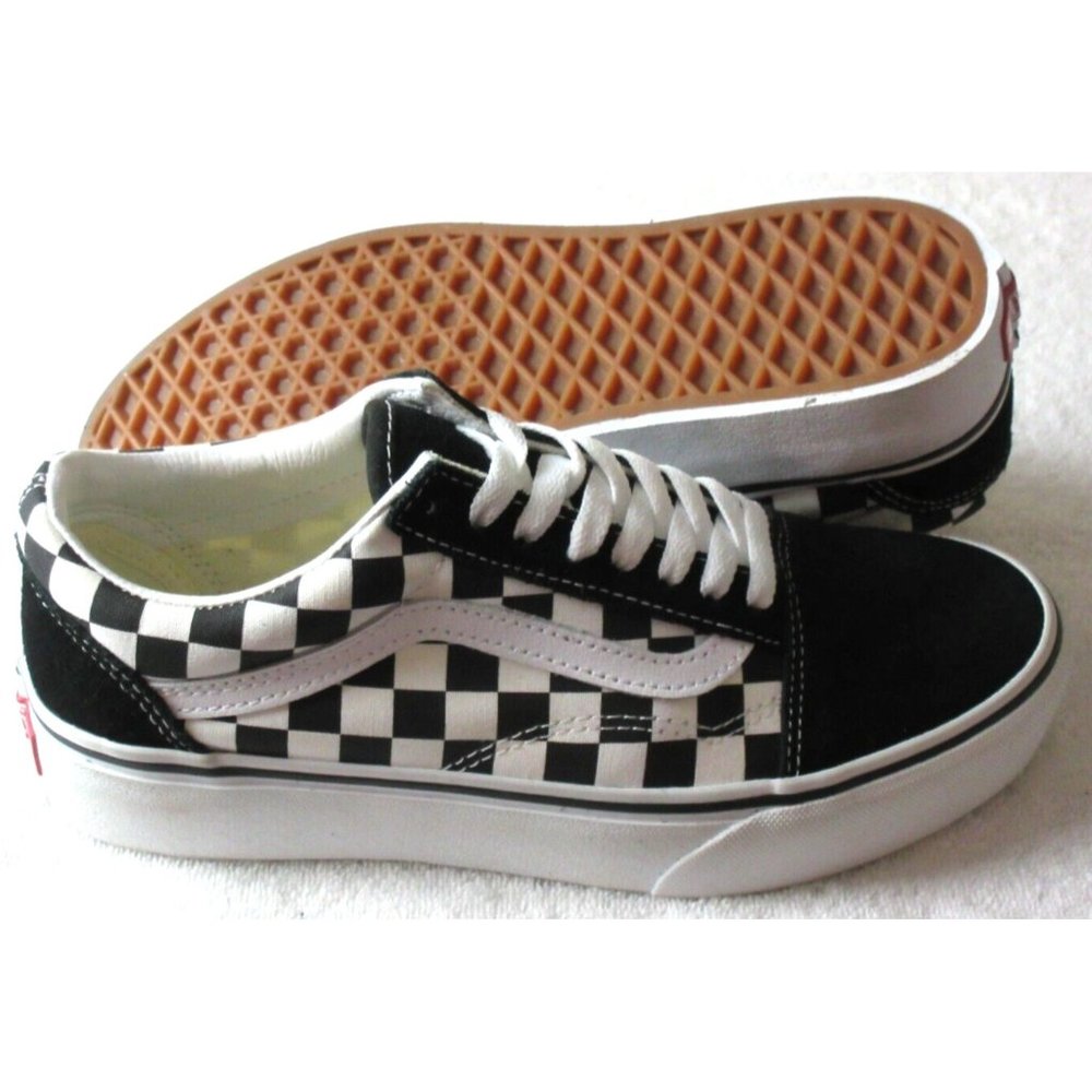 Vans Women's Old Skool Platform Checkerboard Black True White Shoes